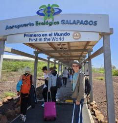 2024_02_24_04_Galapagos_Baltra_airport_entrance