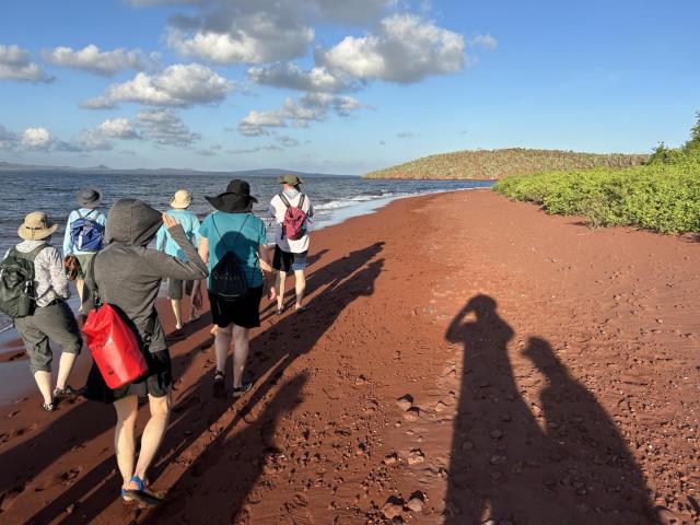 2024_02_28_13_Galapagos_Rabida_beach_walk