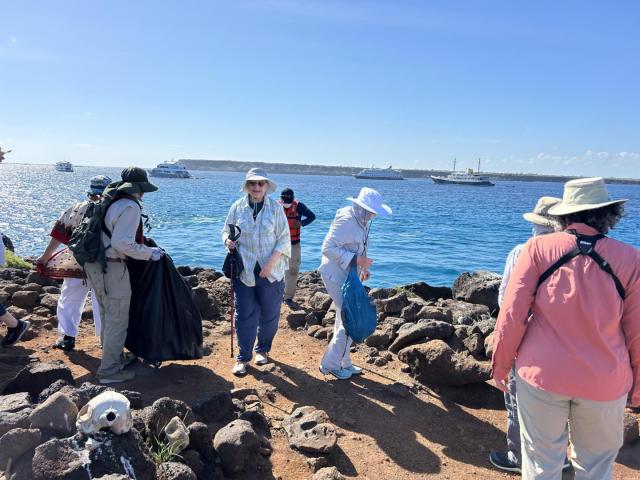 2024_02_29_02_Galapagos_North_Seymour_hike