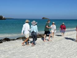 2024_03_01_15_Galapagos_Espanola_beach_walk