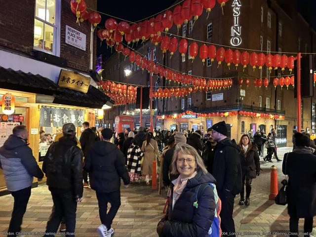 004_London_Chinatown_off_of_Charring_Cross_Road.jpg