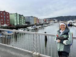 048_Trondheim_-_walking_into_town.jpg