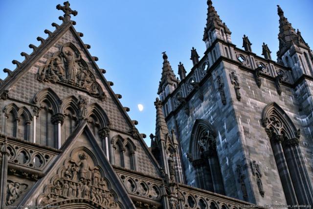 067_Trondheim__-_the_Niderosdomen_catherdral.jpg