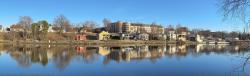 073_Norway_-_Trondheim_-looking_north_across_the_Nidelva_The_spire_of_Nidarosdomen_is_far_to_the_right.jpg