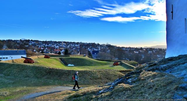 077_Norway_-_Trondheim_-_ramparts_of_Kristiansten_Fortress_-_tried_to_find_a_way_in_but_it_was_all_locked_up.jpg