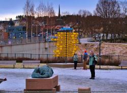 090_Norway_-_Narvik_-_14000_population_-_train_line_to_Sweden_brings_skiers_and_iron_ore_There_is_also_a_university.jpg