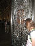 Entry gate to the Galerie d'Apollon (the hall of French goodies).