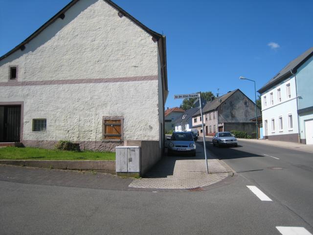 ... and looking the other direction.  This house with the small wooden door is where Dorothea and Wally grew up.