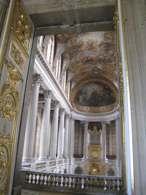 The king's personal chapel, inside the main palace.