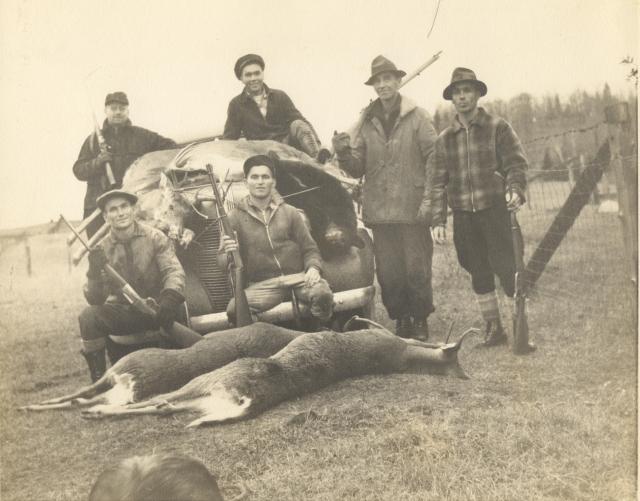 1930s: Arthur & Jock Knight, Arty McPherson, Rene & Old Joe Knight, Lucien