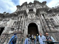 2024_02_23_17_Ecuador_Quito_Basilica_del_Voto_Nacional_no_cameras_inside