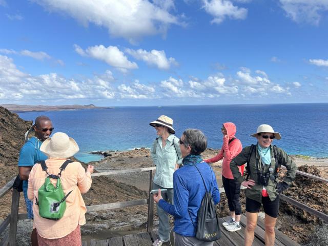 2024_02_27_10_Galapagos_Bartolome_hike_to_viewpoint